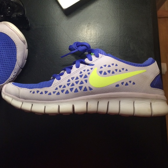 Nike running shoes - Picture 3 of 3
