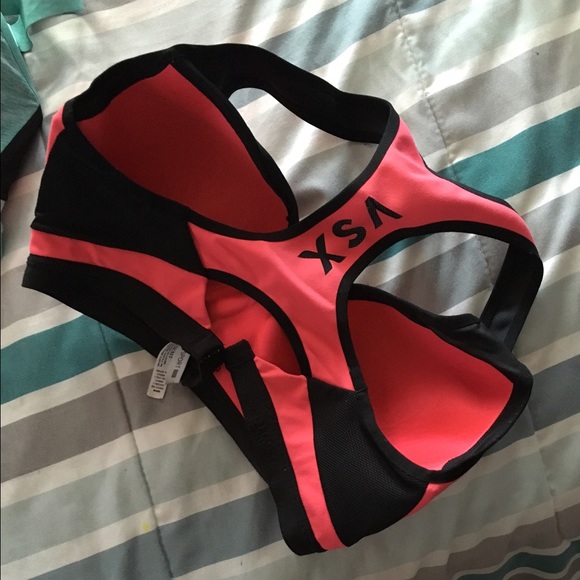 Victoria secret sports bra 34DD