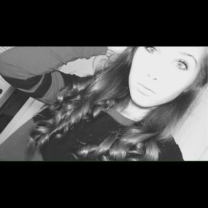 Meet your Posher, Jade