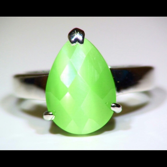 Size 7 Gorgeous .925 Sterling Silver woman's Ring - Picture 2 of 4