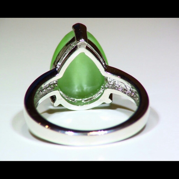 Size 7 Gorgeous .925 Sterling Silver woman's Ring - Picture 3 of 4