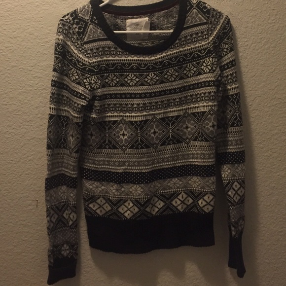 Patterned Sweater - Picture 2 of 3