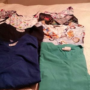 Gently used scrub tops sz l to 3x