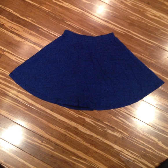 American Eagle skater skirt - Picture 3 of 4