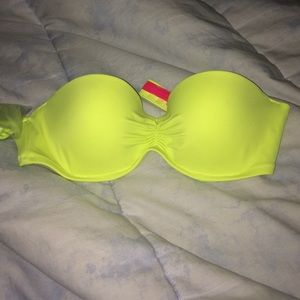 Victoria's Secret tops size 34B OFFERS