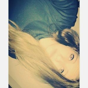 Meet your Posher, Apryl