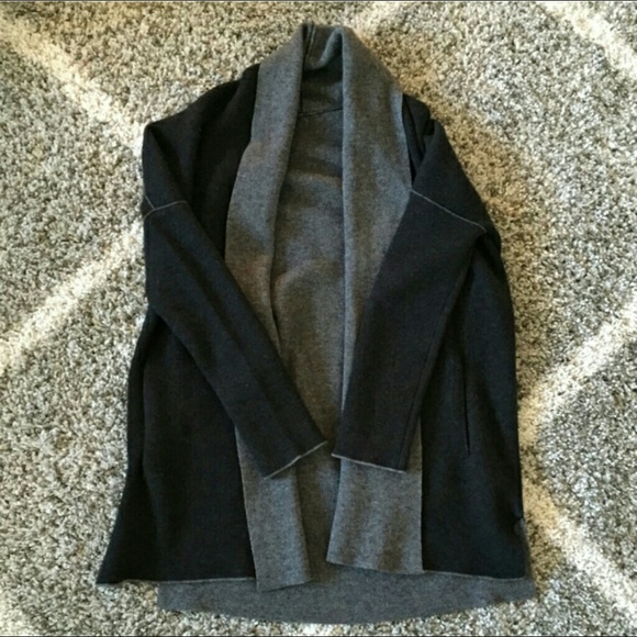 Long sleeved cardigan