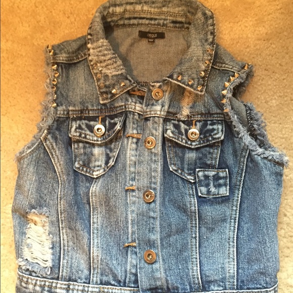 Cute PacSun spiked jean jacket