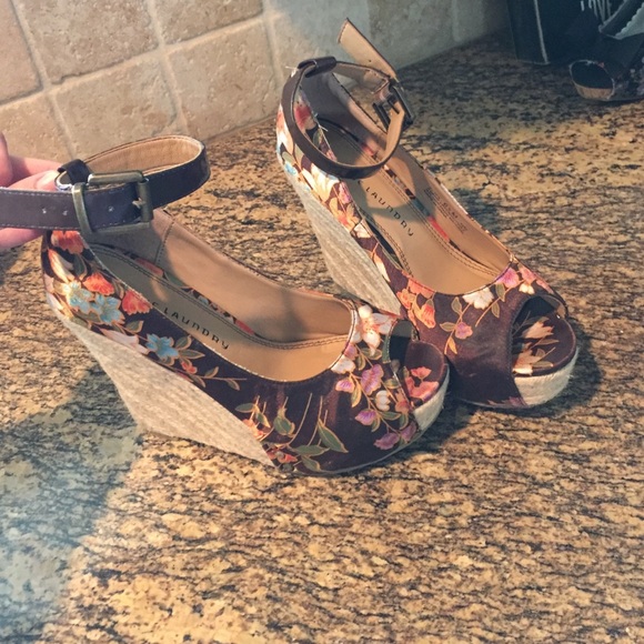 🌞🌞REDUCED🌞Wedges!🌞🌞