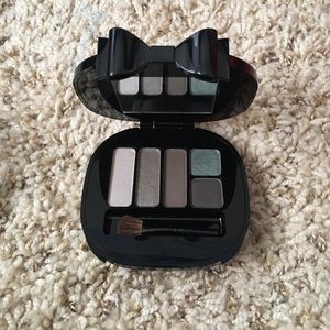 MAC Fabulousness Palette