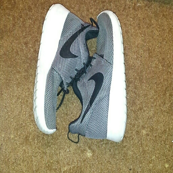 Nike roshee runs