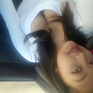 Meet your Posher, Violeta