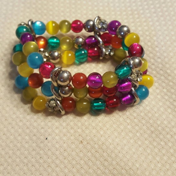 Multi colored beaded bracelet - Picture 1 of 1