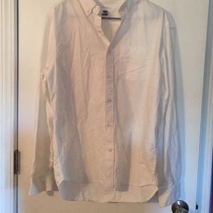NWT Old Navy White button down. Size M.
