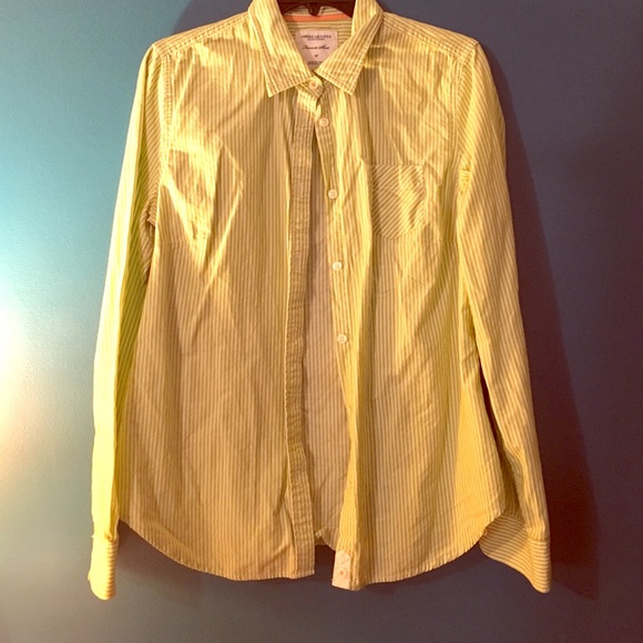American Eagle Button Down