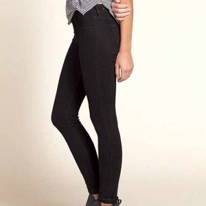Hollister skinny jeans
