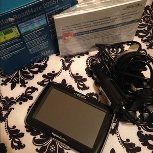 Magellan road mate 2055-LM