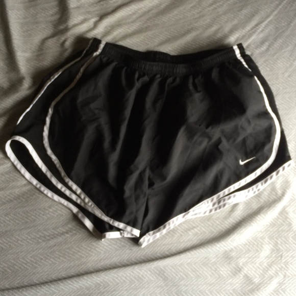 Nike running shorts✨