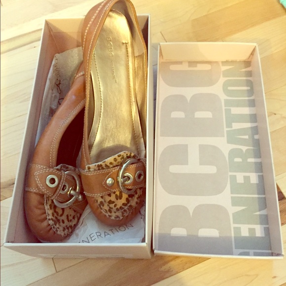 BCBG pony hair loafers with box!