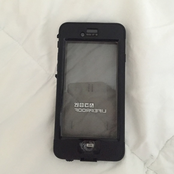 iPhone 6 black life proof case!