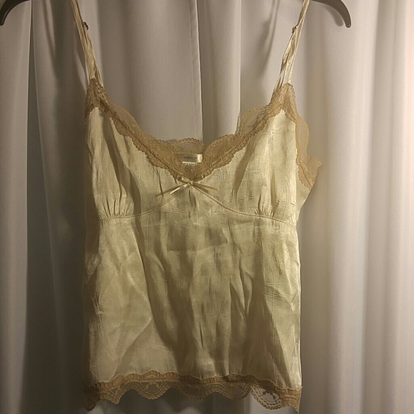 Ivory tank with tan lace - Picture 1 of 3