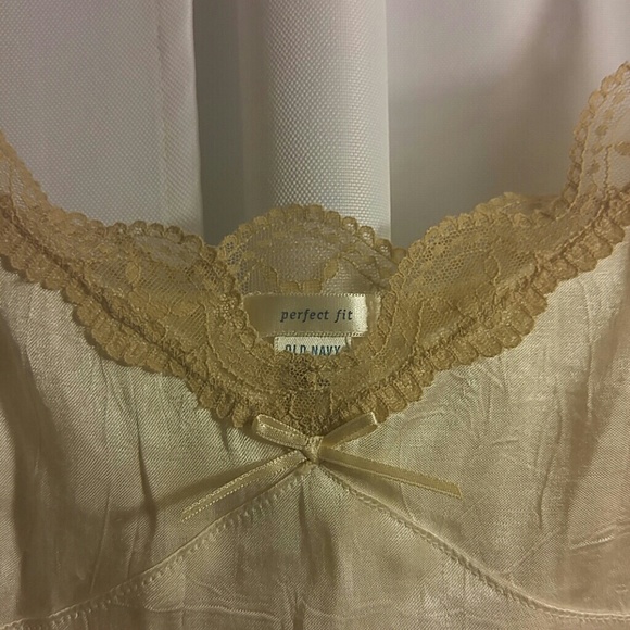 Ivory tank with tan lace - Picture 3 of 3