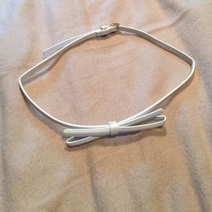 White Lilly Pulitzer patent bow belt