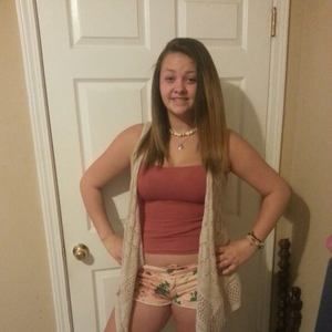 Meet your Posher, Brooke