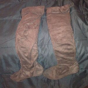 Knee high boots, 30$ One time offer!!!