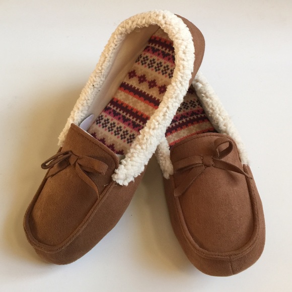 Dearfoams Shoes - 🚫SOLD🚫NIB Cozy Moccasin Slippers