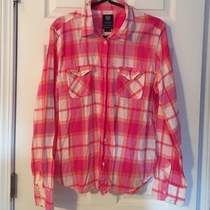 AE plaid button down. Only worn a few times. Mint!