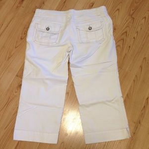 Maurices White capris