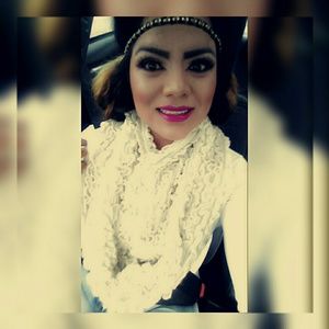 Meet your Posher, Alexandra