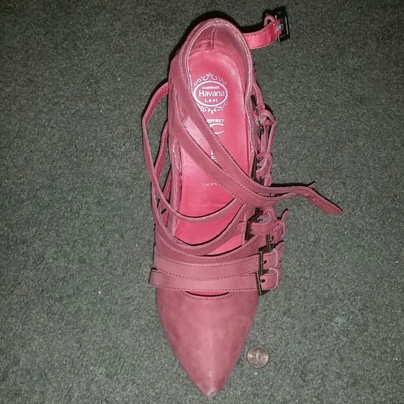 SHOES - Picture 2 of 3