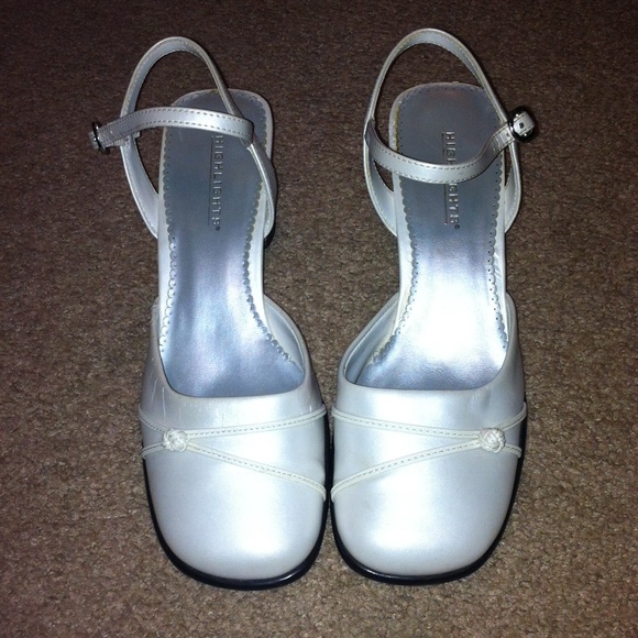 White dress shoes - Picture 1 of 4