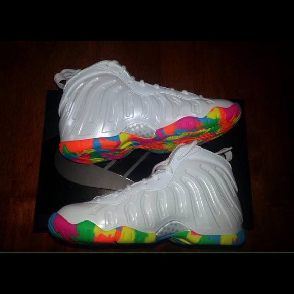 Fruity pebble foams