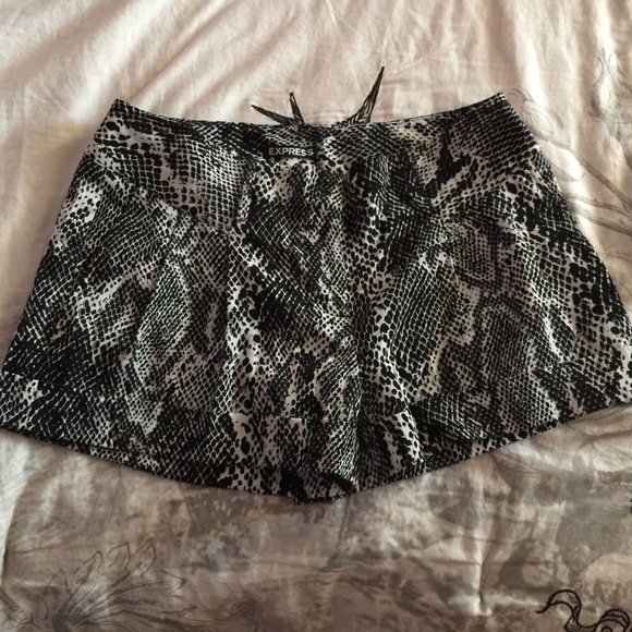 Express Pants - Express Snakeskin Shorts