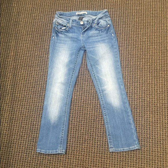 super cute jeans never worn !
