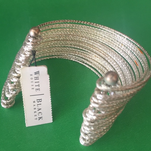 White House Black Market Jewelry - Cuff 💛💛💛