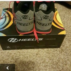 Heelys roller skate shoes