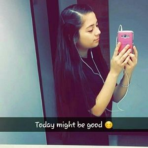 Meet your Posher, Esmeralda