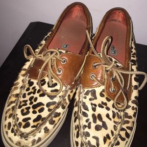 Leopard Sperrys