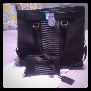 Michael kors purse and matching wallet