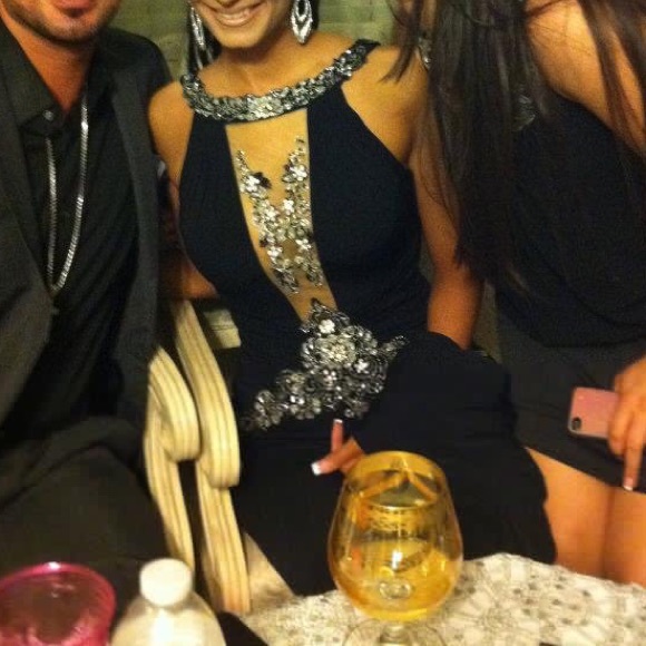 🔥sale🔥 Gorgeous Black Gown - Picture 3 of 4