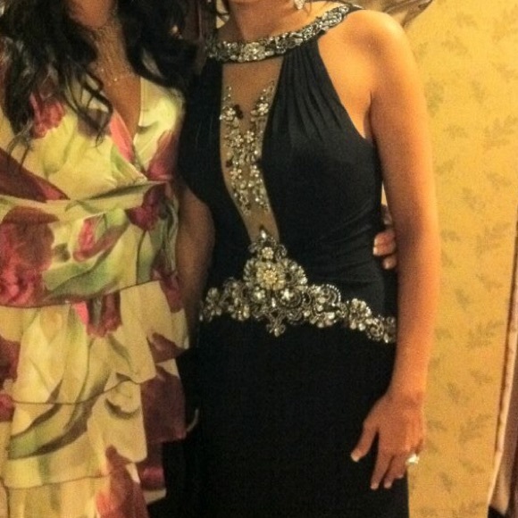 🔥sale🔥 Gorgeous Black Gown - Picture 4 of 4