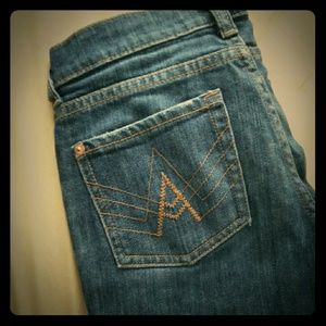 Girls Jeans, fits like a women's 23!