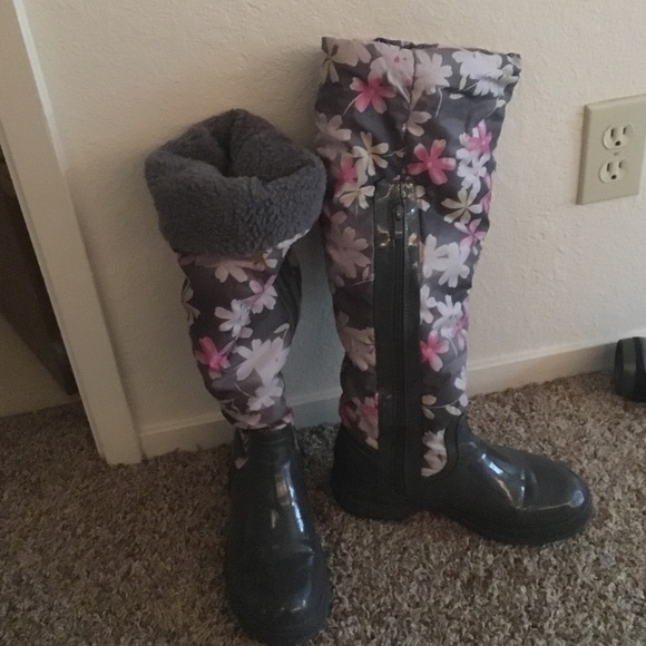 Rain boots - Picture 2 of 2