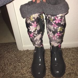 Rain boots