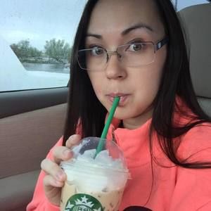 Meet your Posher, Caroline