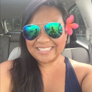 Meet your Posher, Pamela